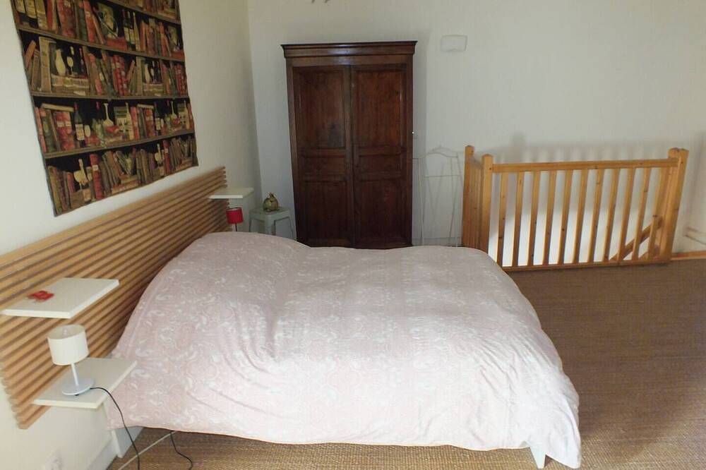Charming 1 Bdr Apt w/ Garden in Quiet Village in Étivey, Avallon region
