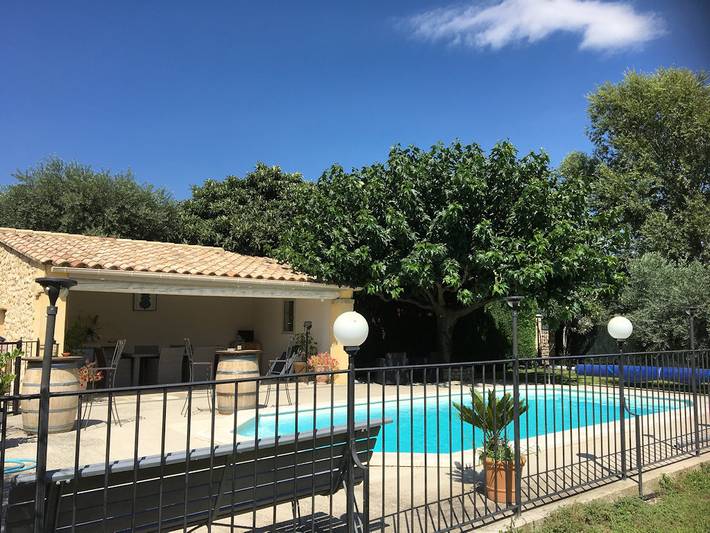 Gîte pour 8 personnes, avec jardin ainsi que terrasse et piscine, animaux acceptés