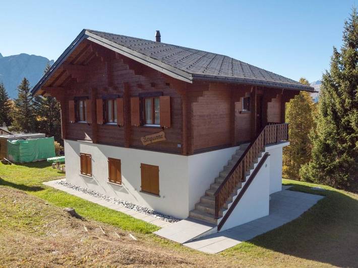 Ferienwohnung für 6 Personen, mit Balkon und Terrasse sowie Garten und Ausblick in Rosswald