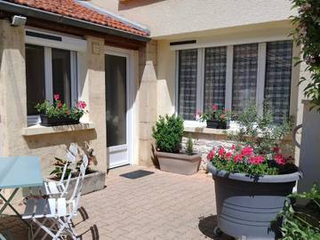 Gîte pour 4 personnes, avec terrasse à Meursault