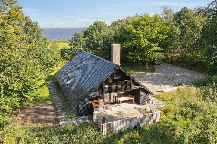 Ferienhaus für 8 Personen, mit Terrasse und Garten in Astrup Vig