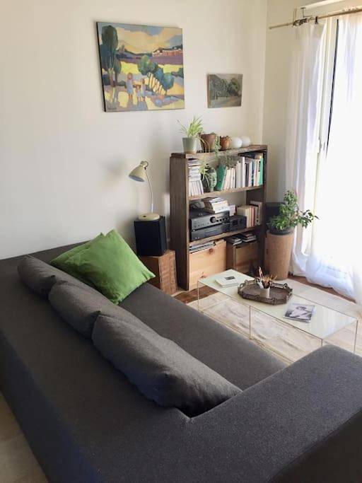 Gîte pour 2 personnes, avec terrasse dans Stade Marcel Deflandre