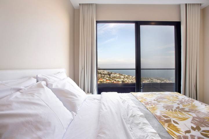 Holiday Home 'Dream View' with Sea View, Private Terrace & Wi-Fi in São Roque (Madeira), Madeira