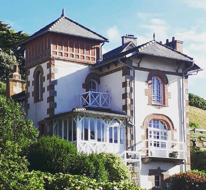 La Villa Lena in Saint-Michel-en-Grève, Ceinture Dorée