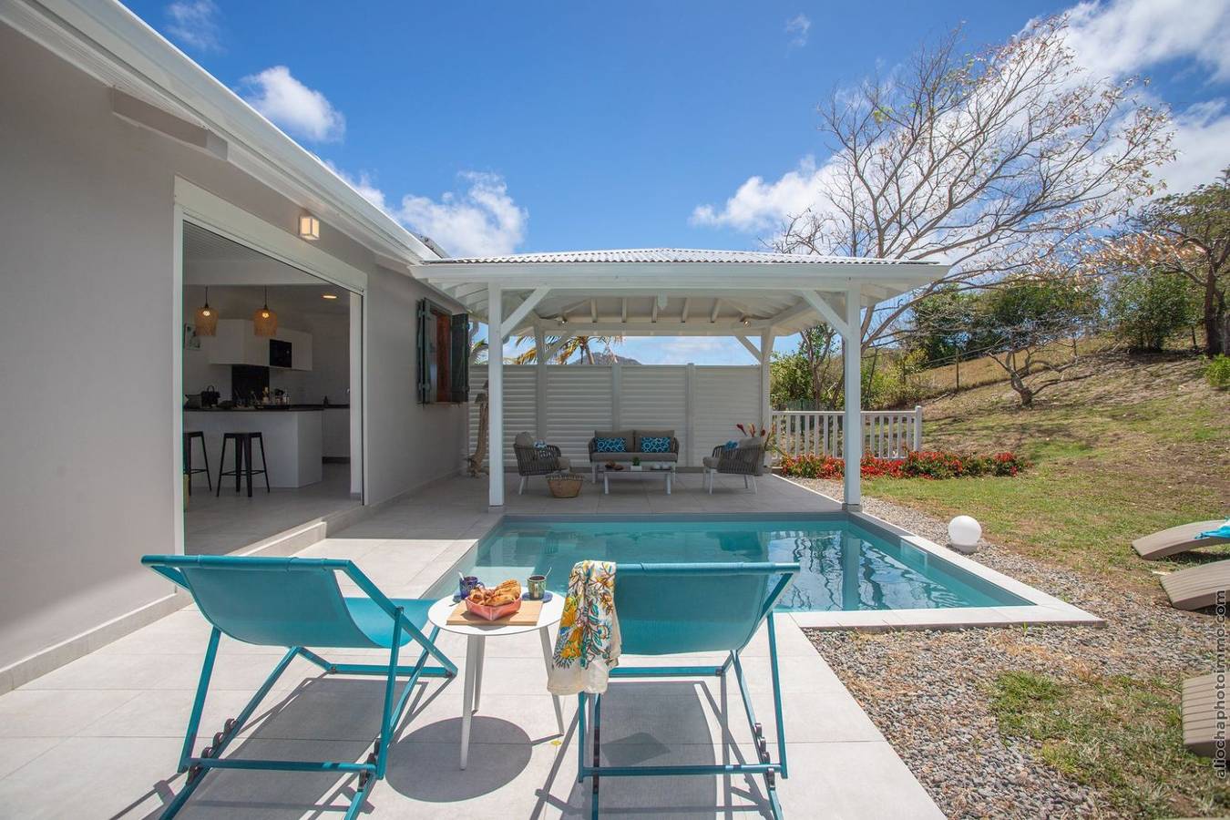 Villa Beachside Corail, vue mer, piscine, plage à pied in Sainte-Anne (Martinique), Martinique