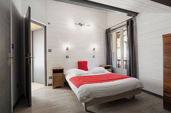 Chalet Entirely Renovated - 4 Bedrooms - Large terrace, private parking in La Chapelle-d'Abondance, Les Portes du Soleil