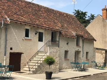 Location de vacances pour 4 personnes, avec vue et terrasse, animaux acceptés à Courbouzon