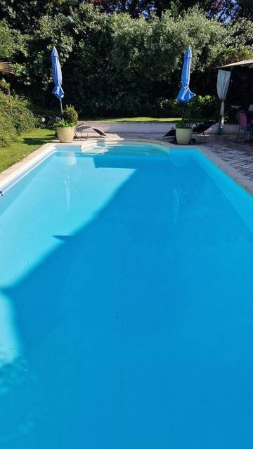 Chambre d’hôte pour 2 personnes, avec vue ainsi que jardin et piscine à Draguignan