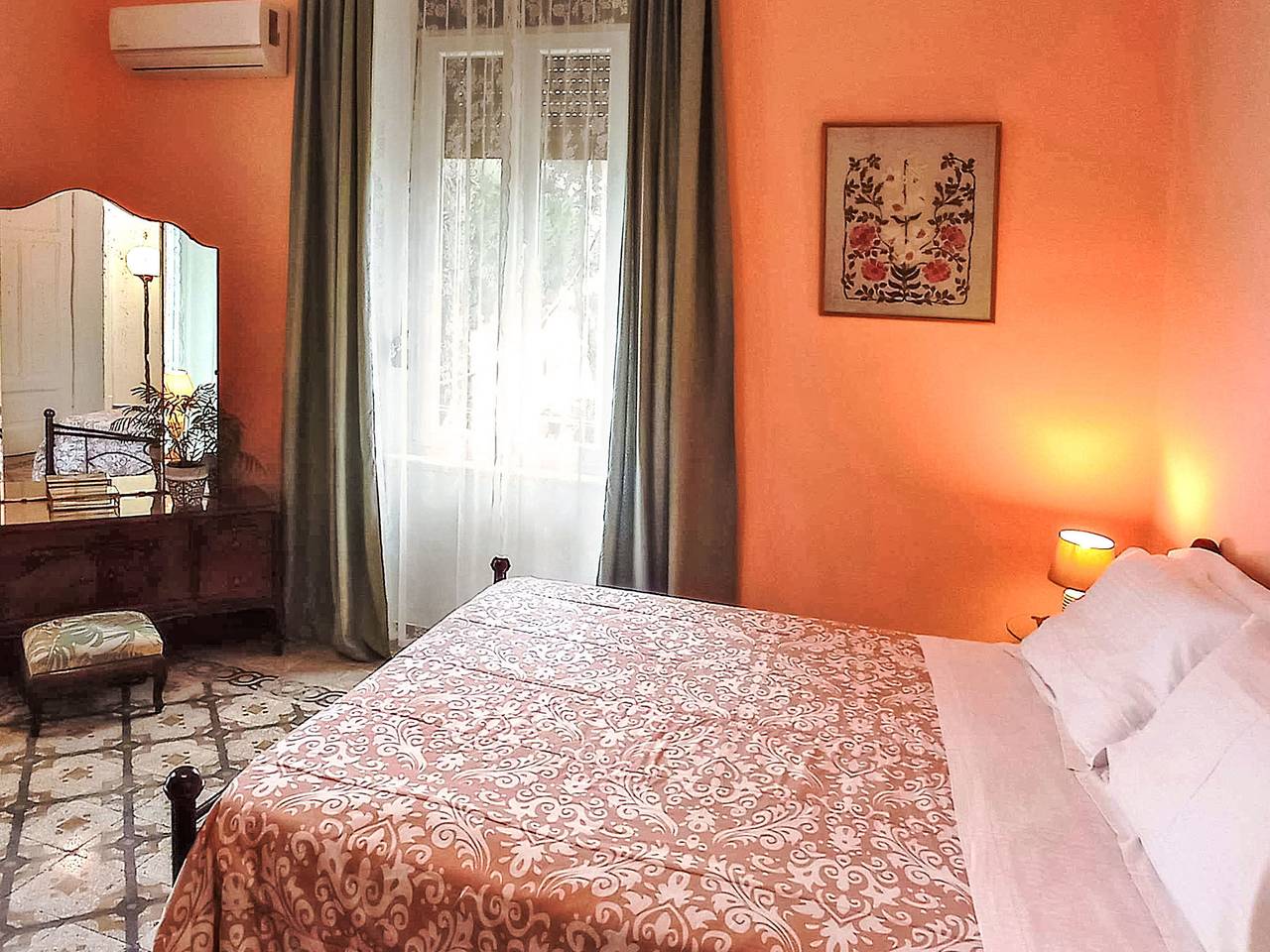 Geheel appartement, Wohnung mit Meerblick und großer Terrasse in Rhodos Stad, Rhodos