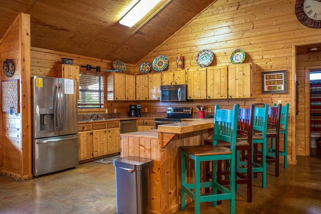 Sterling's Lodge @Frioriverresorts in Uvalde County