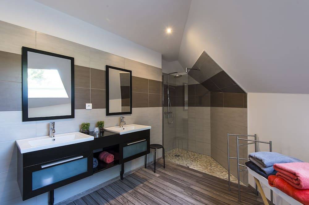 Chambres D'hôtes Avec Accès Piscine et Petit Déjeuner à 15min de Lille in Gondecourt, Lille en omgeving