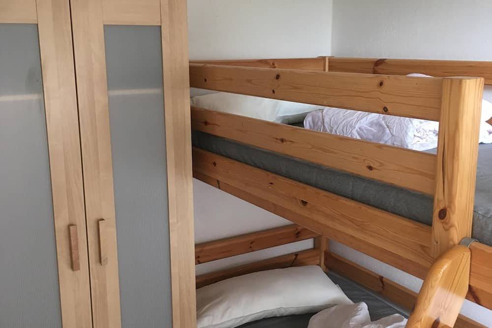 Ganze Wohnung, Ferien mit Ponys, Wlan, Tv, Geschirrspüler, Backofen in Stollhamm, Butjadingen