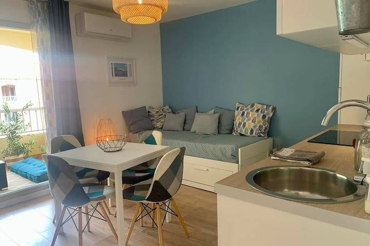 Ganze Wohnung, Wohnung mit Terrasse am Meer in Saint-Mandrier-sur-Mer, Mittelmeerküste (Frankreich)