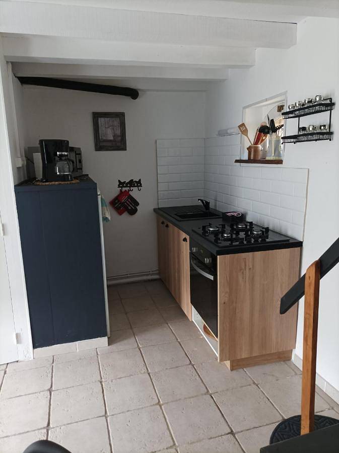 Location de vacances pour 4 personnes, avec terrasse ainsi que jardin et vue à Vibraye - 3