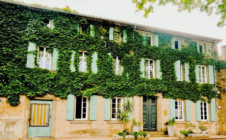Location de vacances pour 4 personnes, avec vue ainsi que piscine et jardin à Talairan - 2