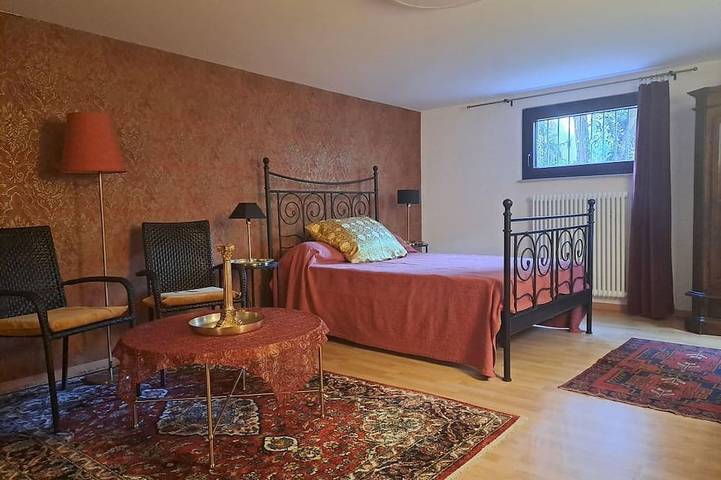 Ganze Wohnung, Einzelzimmer, Etagendusche oder -bad, gartenseitig - Paradiesgarten am Saaleufer in Bad Kissingen, Rhön-Bayern