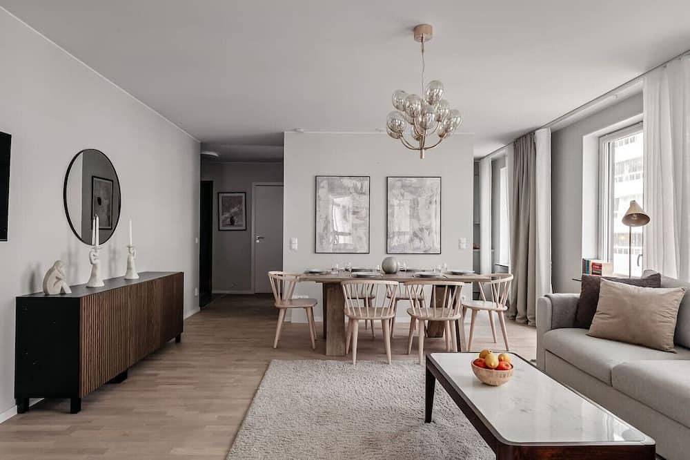 Entire apartment, Stylish Waterfront Apt Stockholm in Hägersten-Liljeholmens stadsdelsområde, Stockholm