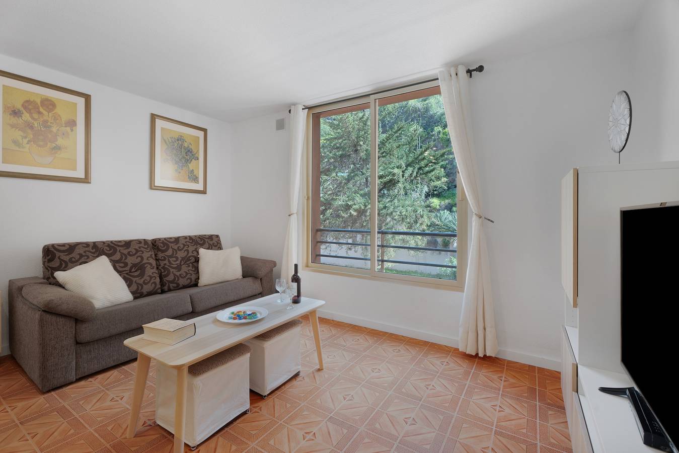 Appartement entier, Appartement de vacances "Martianez" avec vue sur les montagnes, piscine partagée & Wi-Fi in Playa Martianez, Puerto de la Cruz