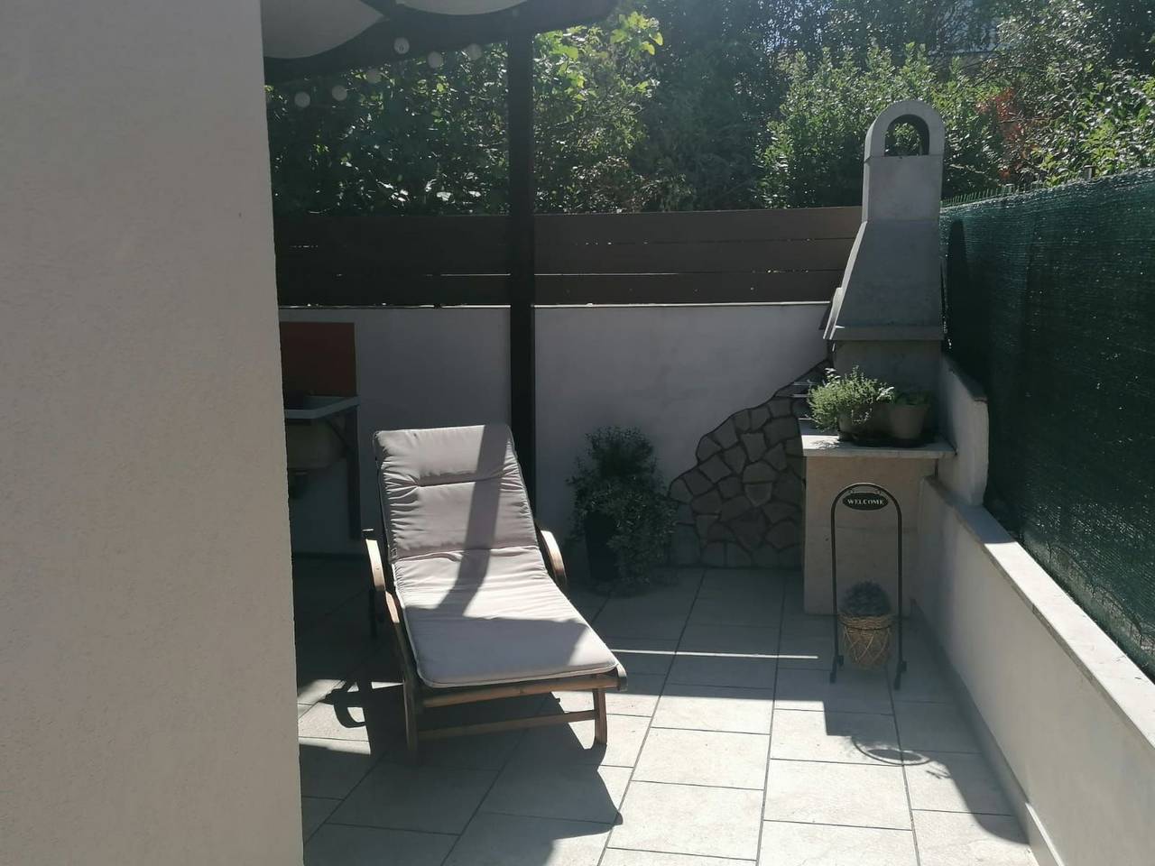 Strandnahes kleines Ferienhaus mit Terrasse in Silo (Krk), Krk