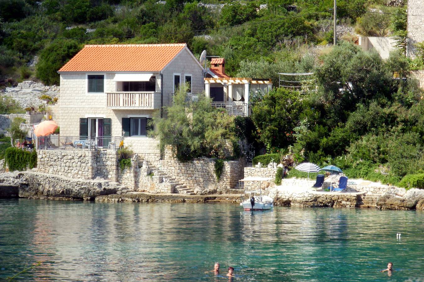 Ganze Wohnung, 2-Zimmer-Ferienwohnung am Strand Bucht Donja Krušica, Solta A-11146-a in Grohote, Solta