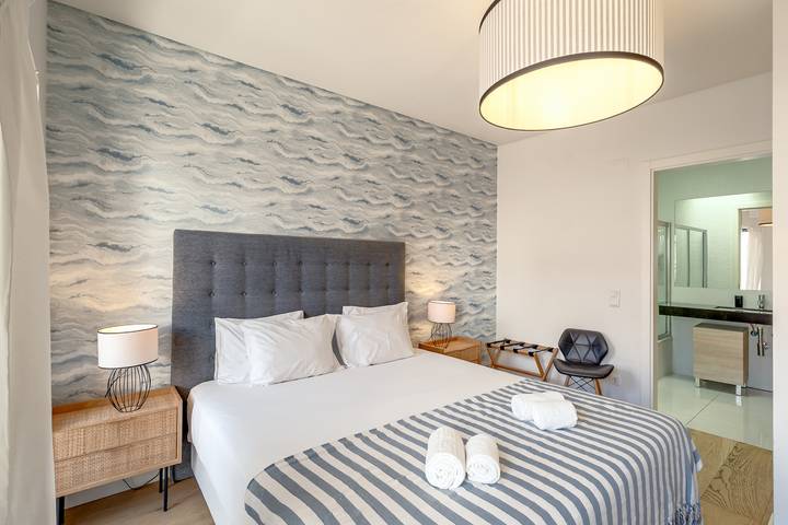 Ganze Wohnung, Bairro Alto Modern With Terrace And Garage by Homi in Misericórdia, Lissabon Distrikt