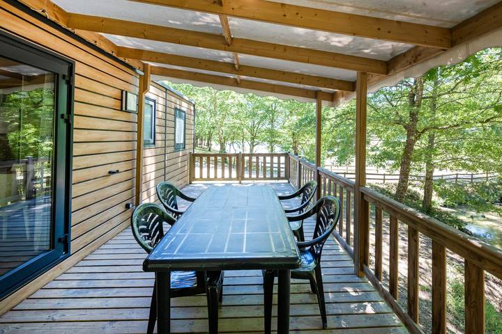 Mobilheim 'Mobilhome Confort 6 Personnes 71' mit privater Terrasse, privatem Garten und Wi-Fi in Bretagne-d'Armagnac, Gers