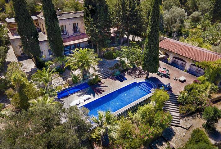 Chalet para 10 personas, con jardín además de piscina y sauna - 1
