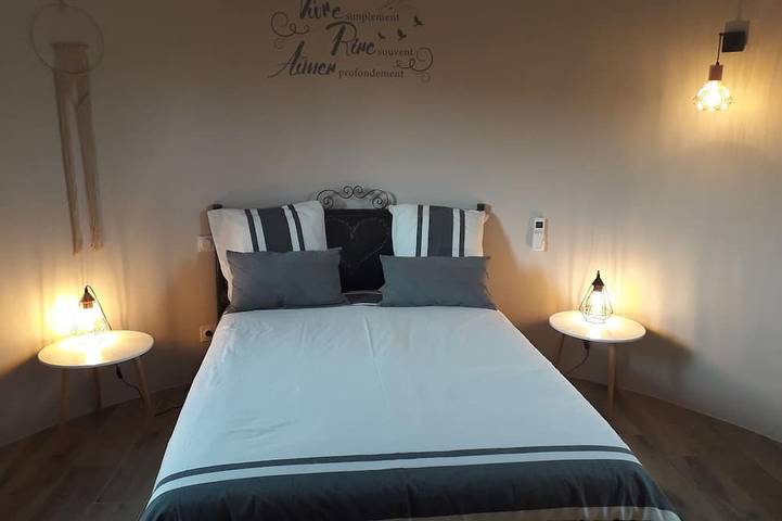 Location de vacances pour 6 personnes, avec jacuzzi ainsi que jardin et terrasse à Claret - 3