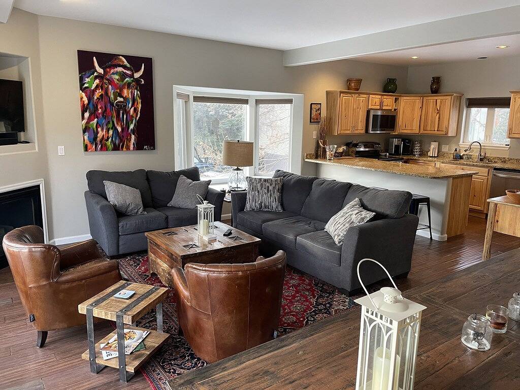 4 - Season Mountain Getaway - Skiing, Golf, Hiking all minutes away! in Eagle-Vail, Beaver Creek