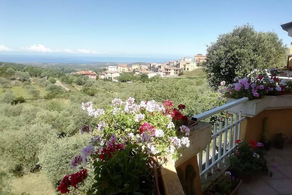 Ganze Wohnung, Panoramic Appartment in Cuglieri, Sardinien