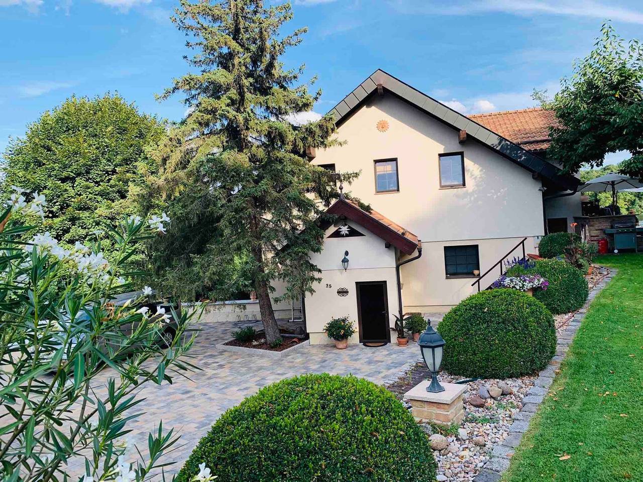 Ganze Wohnung, Ferienappartement – Haus Am See: Seeblick, private Terrasse & Wlan in Woltersdorf, Märkische Schweiz-Oderland