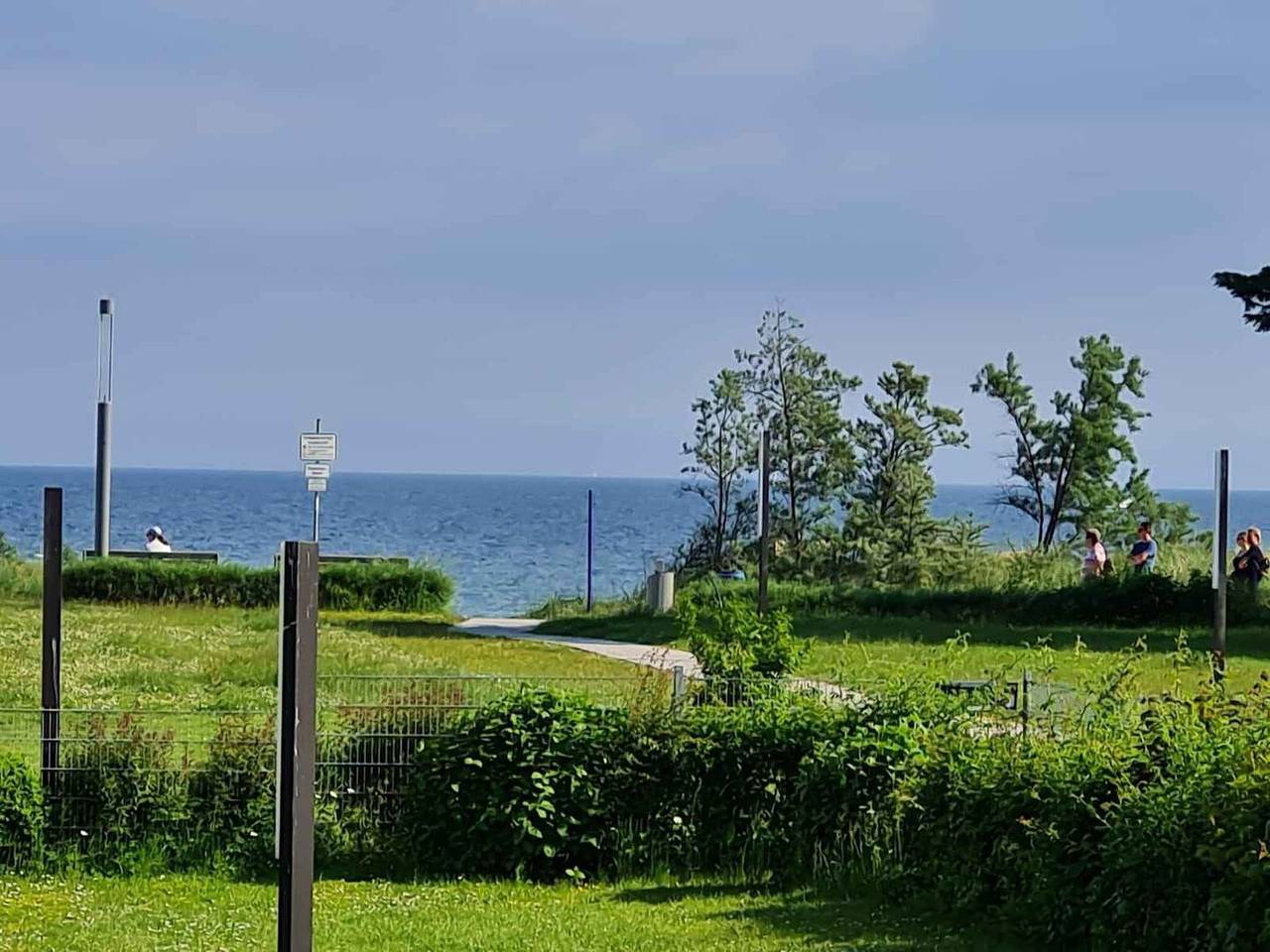 Ganze Wohnung, Kleine gemütliche Ferienwohnung in Südlage mit herrlichem Ostseeblick in Großenbrode, Ostholstein