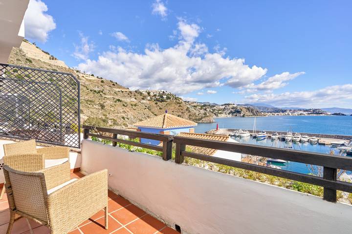 Vakantiehuis voor 6 personen, met Balkon en Uitzicht op het meer in La Herradura