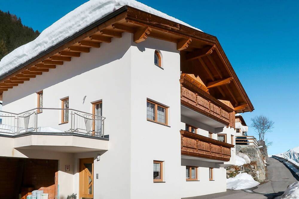 Ganze Wohnung, Herrliche Wohnung für 6 Personen mit  W-Lan, Tv und Terrasse in Spiss, Tiroler Oberland