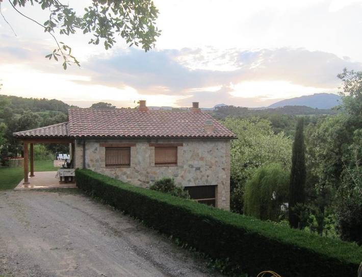 Location de vacances pour 10 personnes, avec jardin ainsi que vue et piscine, animaux acceptés à Olvan - 3
