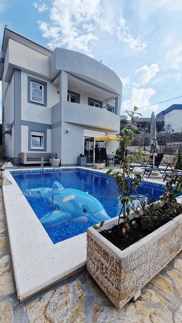Villa with Pool in Montenegro Coast
