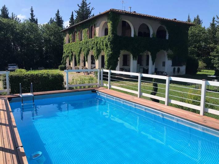 Villa per 14 persone, con piscina e giardino a Montespertoli