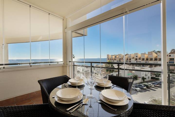 Ferienwohnung für 4 Personen, mit Pool und Meerblick sowie Balkon/Terrasse, mit Haustier in Estepona - 3