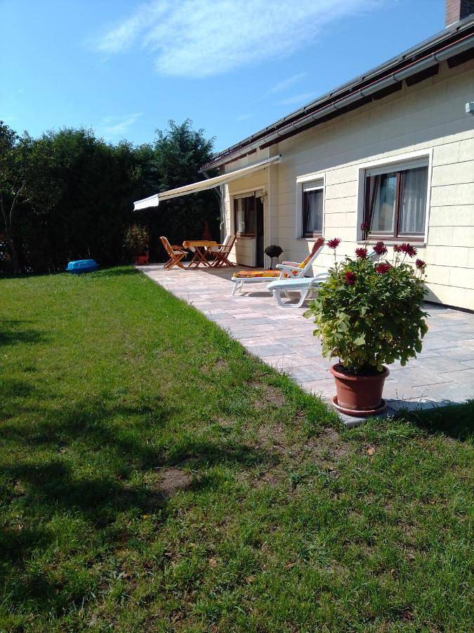 Ferienhaus für 4 Personen, mit Ausblick und Garten sowie Sauna, kinderfreundlich in Diebach