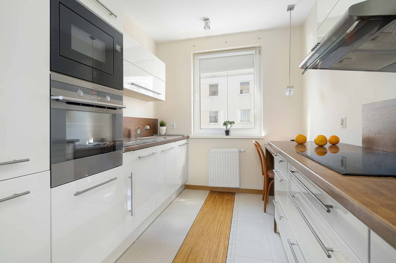 Apartamento entero, Modern Apartment with Balcony | Parking | Close to Citadel Park in Poznań, Gran Polonia (región histórica)