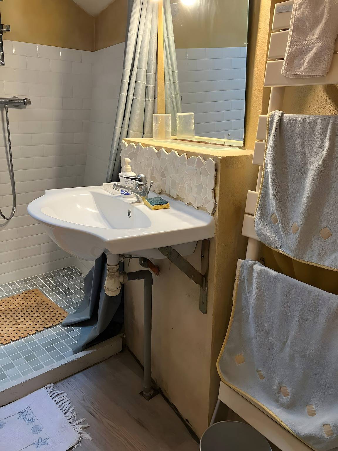 Chambre d’hôtes « Île de Bréhat » avec terrasse privée et Wi-Fi in Île-de-Bréhat, Côte de Goëlo