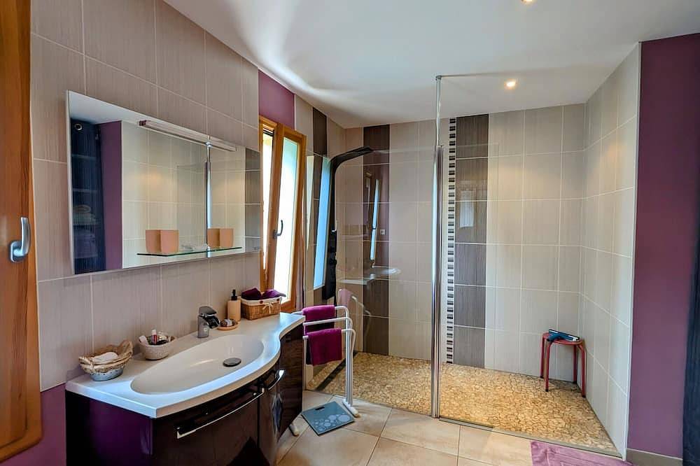 Spacious room with pool, spa, and hammam in Anould, Saint-Dié-des-Vosges