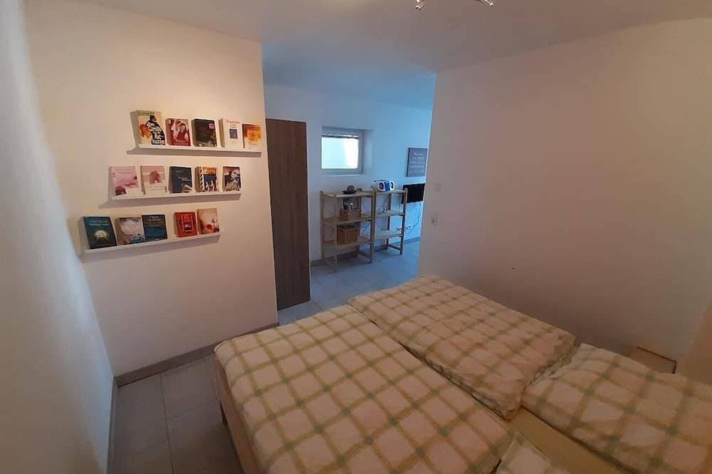 Ganze Wohnung, Ferienwohnung 36qm mit Terrasse in Thüngersheim, Fränkisches Weinland