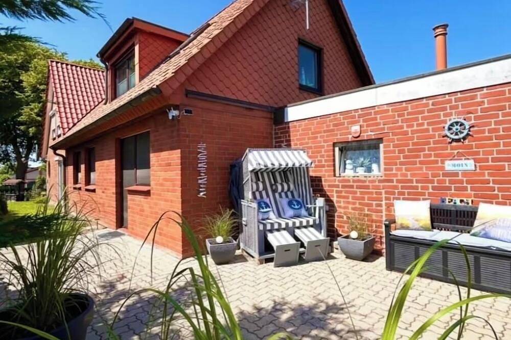 Vacation home Lines to Huus - Close to the Baltic Sea beach near Heiligenhafen in Neukirchen, Ostholstein
