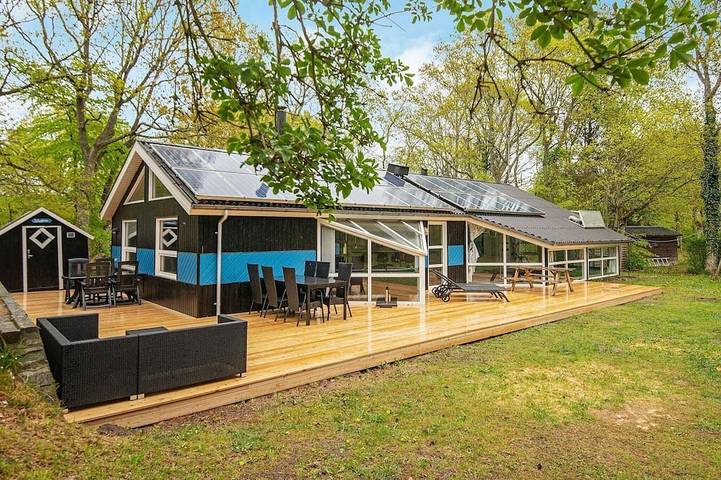 Ferienhaus für 10 Personen, mit Pool und Sauna sowie Terrasse und Whirlpool - 1