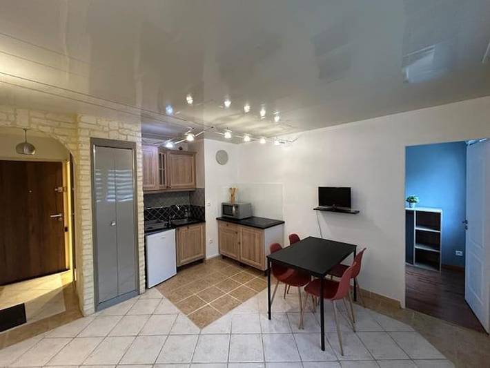 Gîte pour 3 personnes, avec piscine dans Office De Tourisme De Courseulles Sur Mer - 2