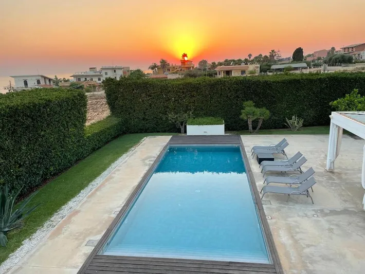 Chalet para 4 personas, con piscina además de vistas y jardín - 1
