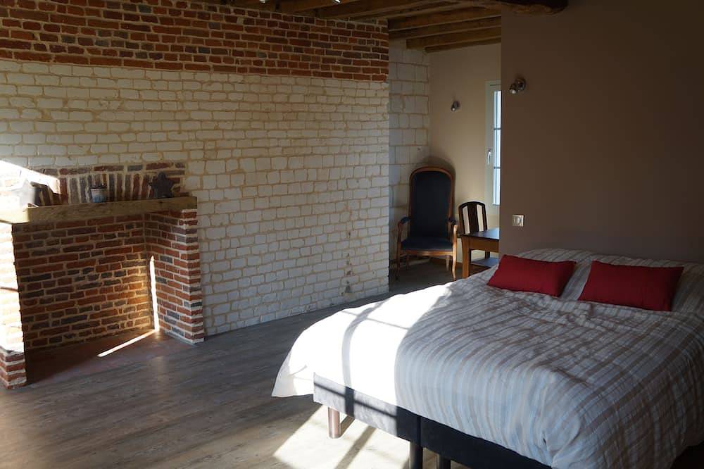 Demeure de Charme avec Piscine chauffée et Spa toute l'année in Aix-en-Issart, Région de Montreuil