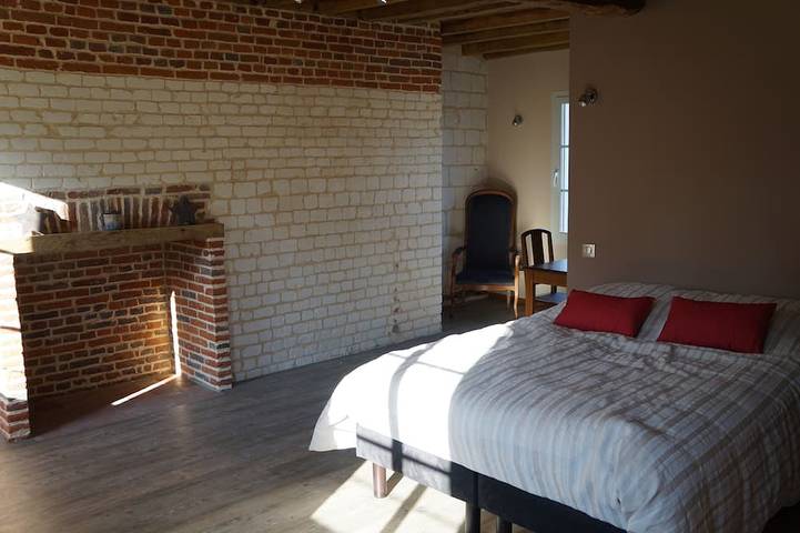 Gîte pour 14 personnes, avec terrasse ainsi que jacuzzi et jardin à Aix-en-Issart - 3