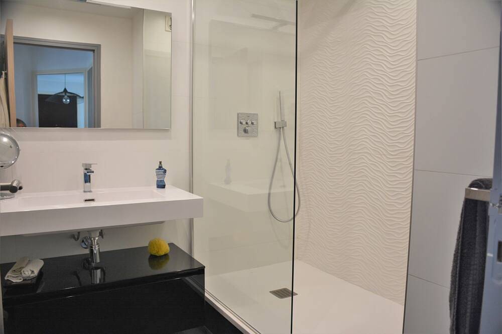 Appartement entier, Apartment in pleasant residence. 10 minutes' walk from the center of Clermont Ferrand in Chamalières, Parc naturel régional des Volcans d'Auvergne